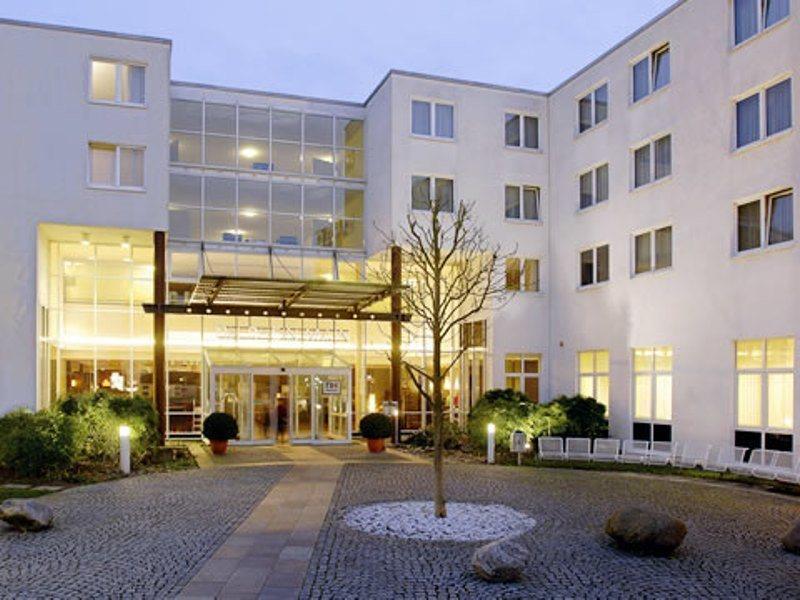 Nh Frankfurt Airport West Hotel Raunheim Exterior photo